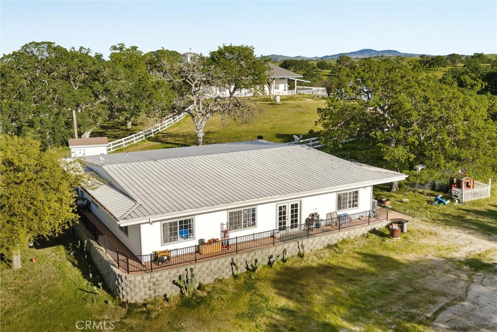 6685 El Pomar Dr, Templeton, CA 93465