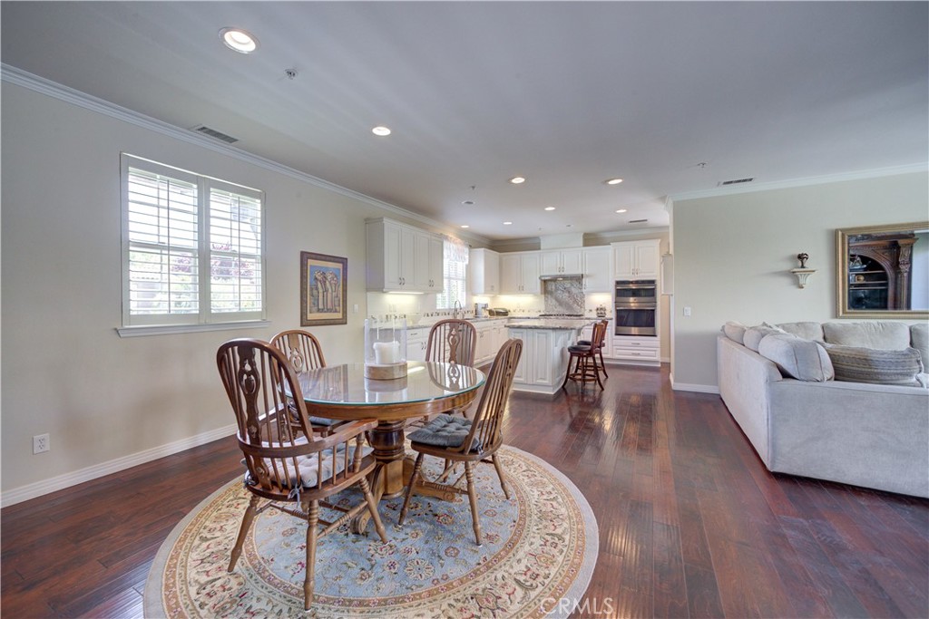 1090 Muscat Ct, Templeton, CA 93465