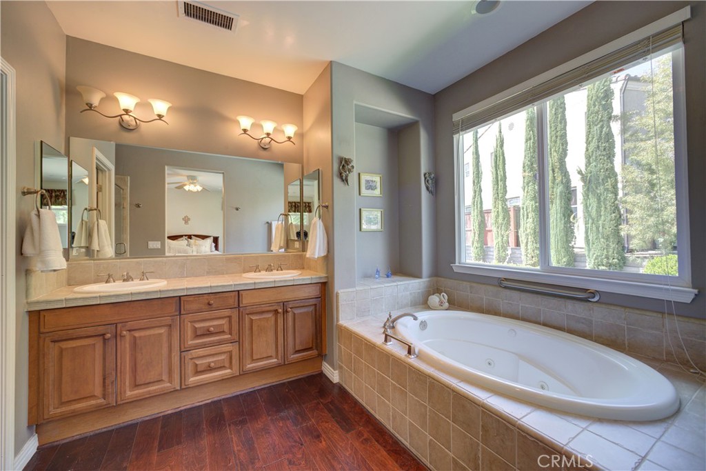 1090 Muscat Ct, Templeton, CA 93465