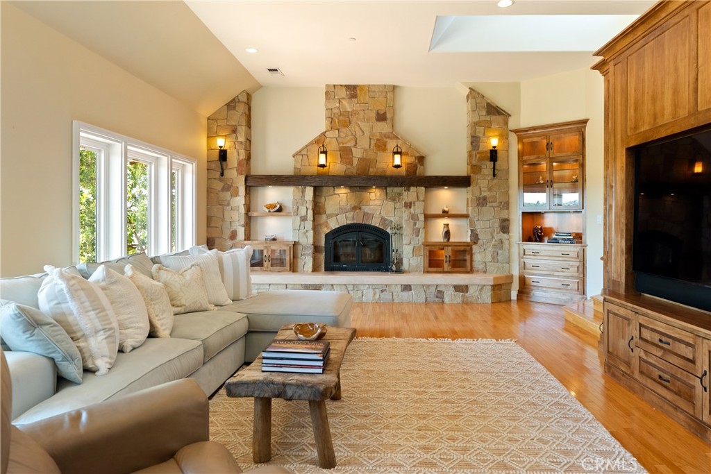 1885 Cumbre, Paso Robles, CA 93446