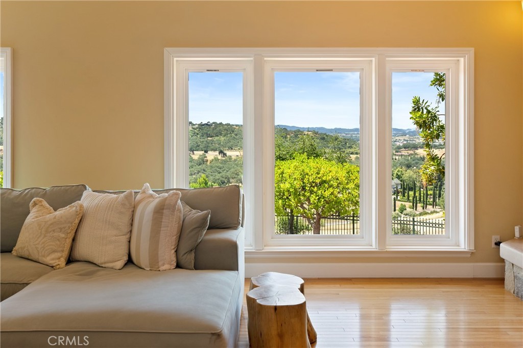 1885 Cumbre, Paso Robles, CA 93446