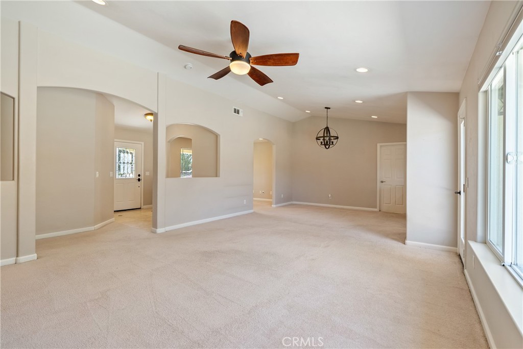 5575 Reindeer, Paso Robles, CA 93446