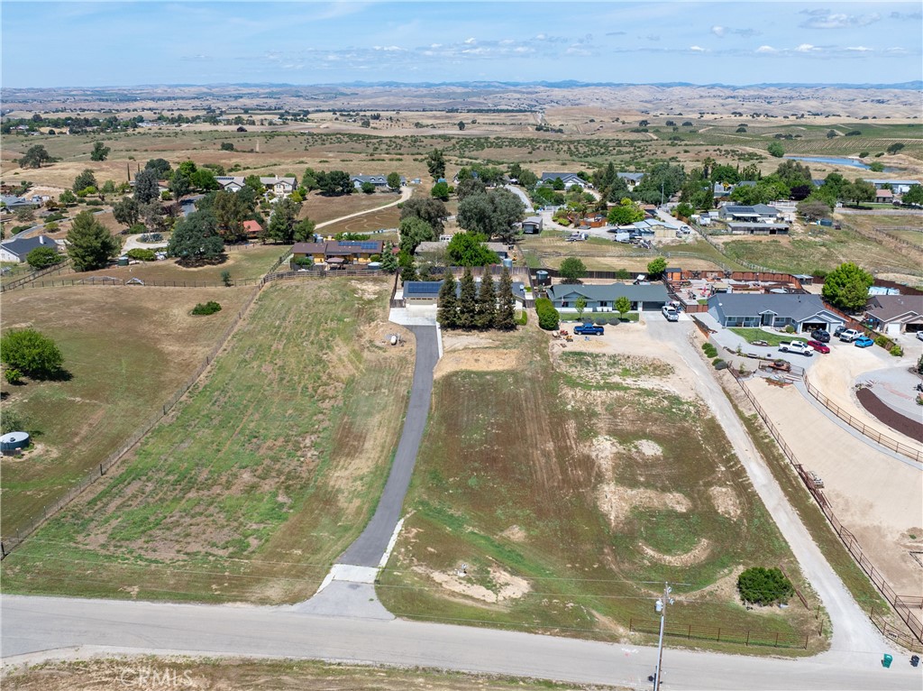 5575 Reindeer, Paso Robles, CA 93446