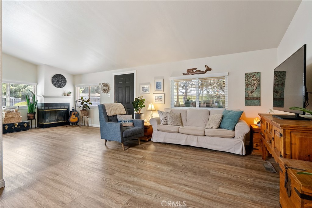 35 Via Santa Barbara, Paso Robles, CA 93446