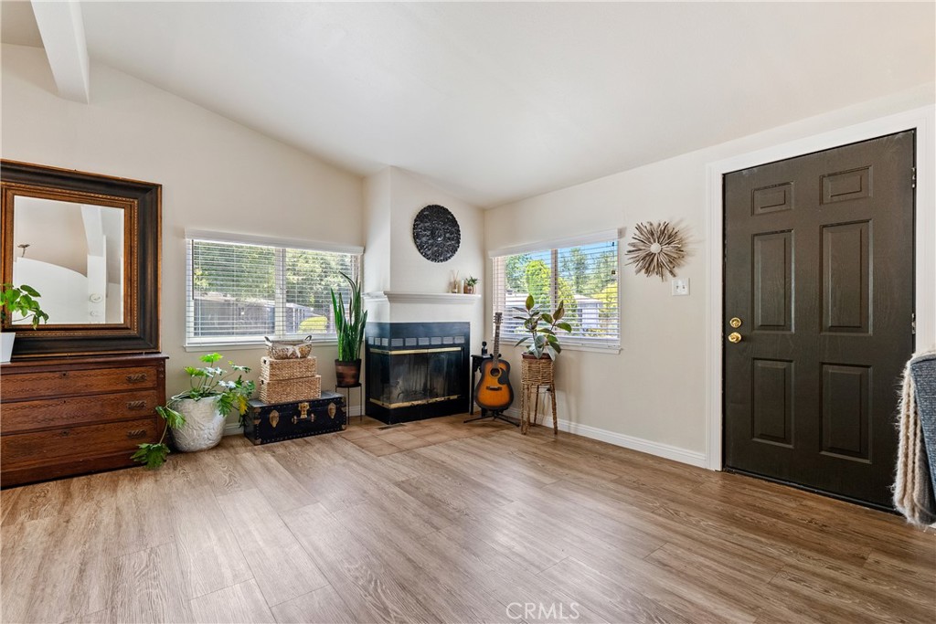 35 Via Santa Barbara, Paso Robles, CA 93446