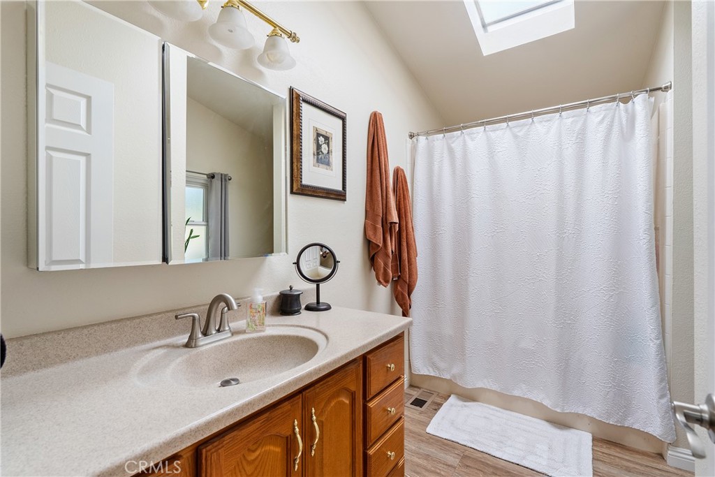 35 Via Santa Barbara, Paso Robles, CA 93446