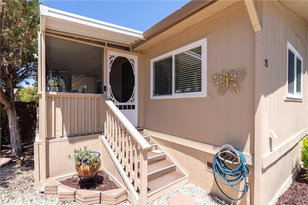 35 Via Santa Barbara, Paso Robles, CA 93446
