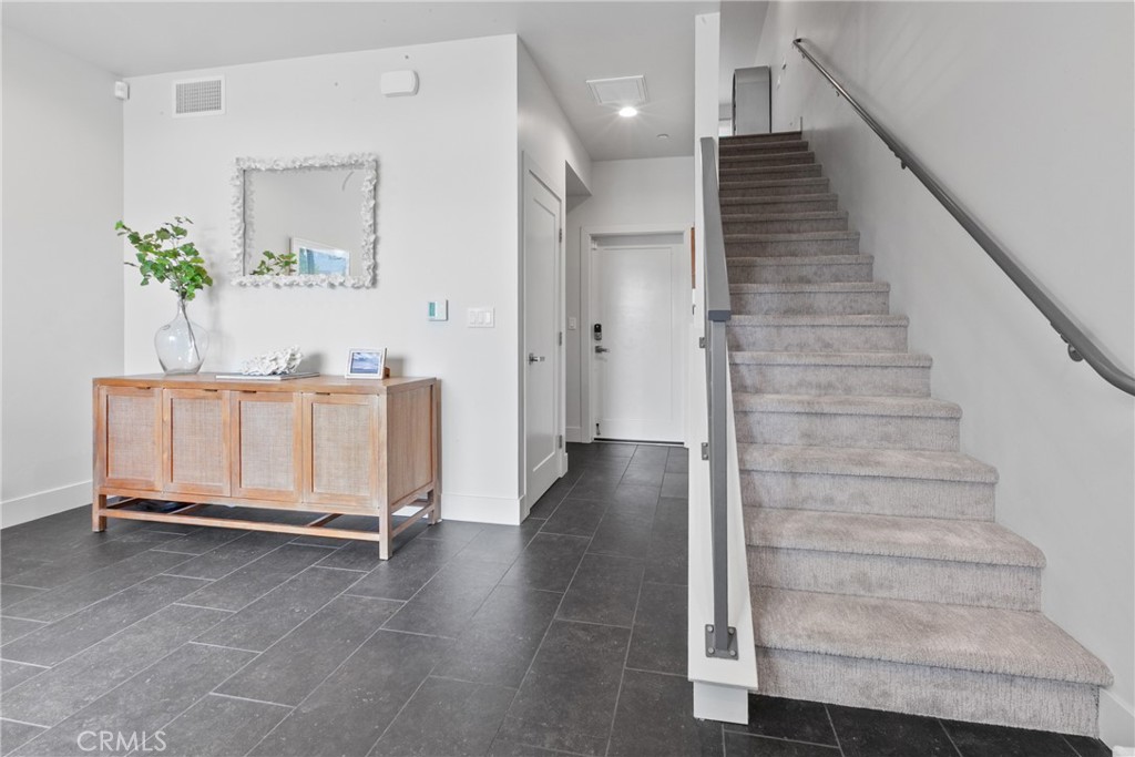 2460 Victoria #102, San Luis Obispo, CA 93401