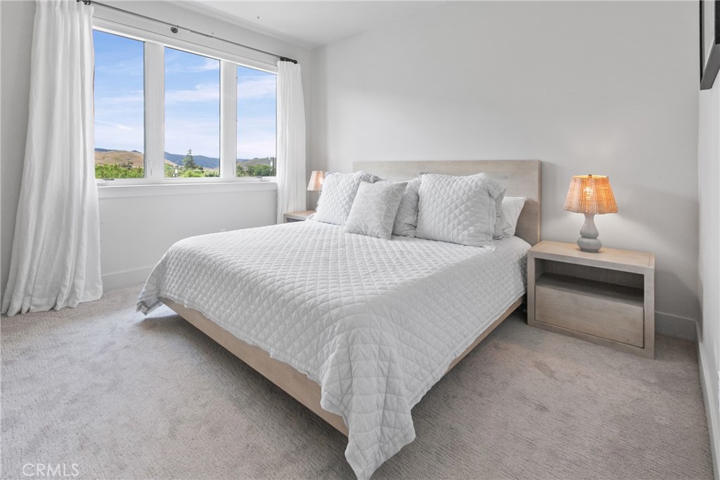 2460 Victoria #102, San Luis Obispo, CA 93401