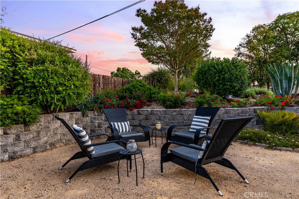 609 Shannon Hill Dr, Paso Robles, CA 93446