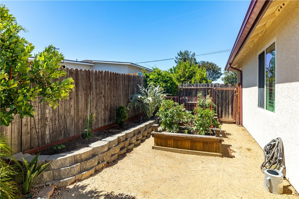 609 Shannon Hill Dr, Paso Robles, CA 93446
