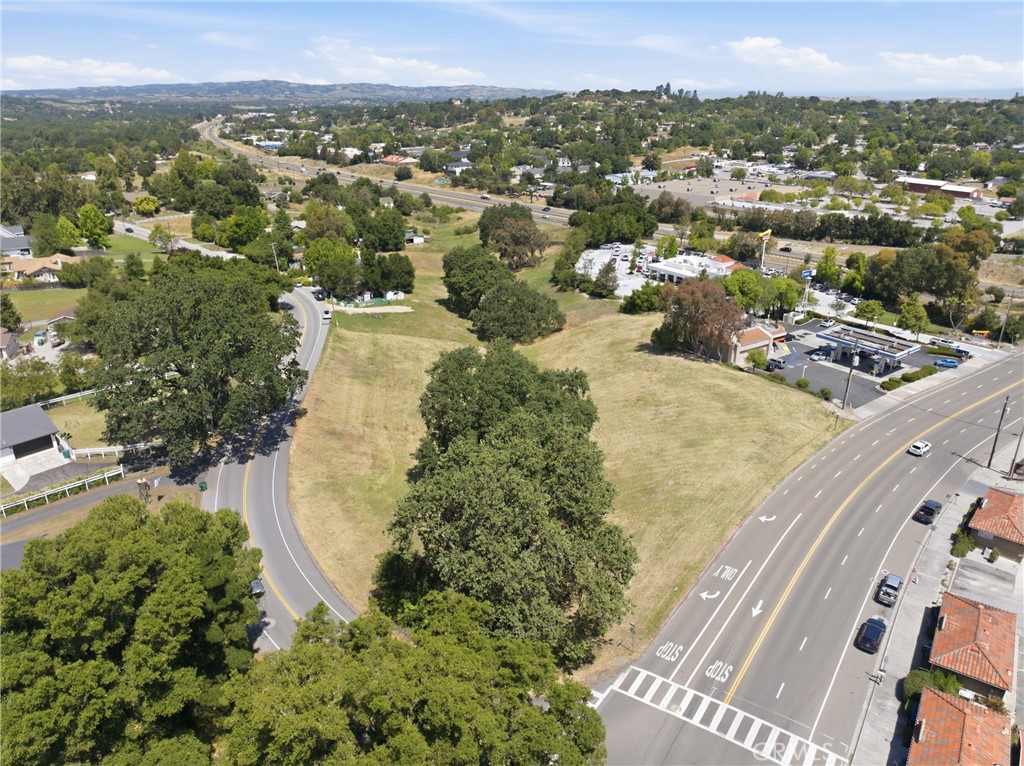 3975 Monterey, Atascadero, CA 93422