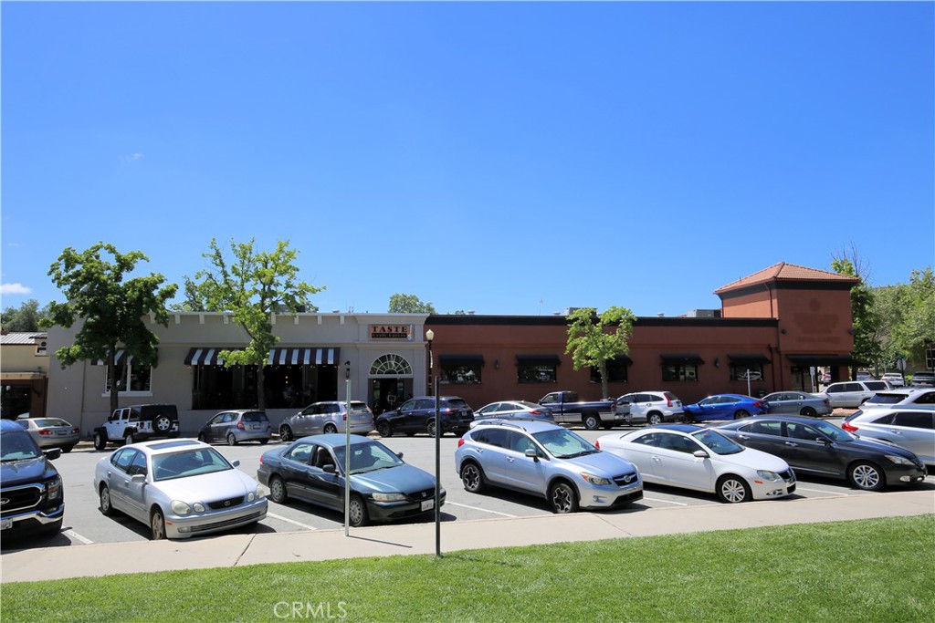 800 11th. Street, Paso Robles, CA 93446