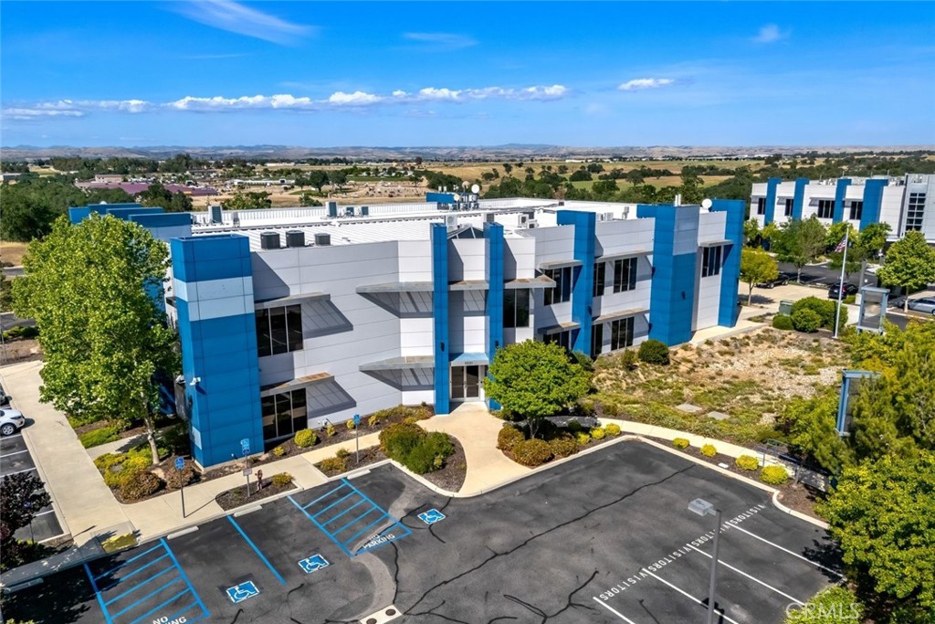 2231 Wisteria, Paso Robles, CA 93446