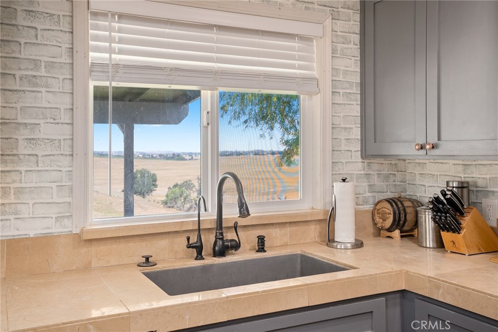 2880 Berry Patch Ln, Templeton, CA 93465