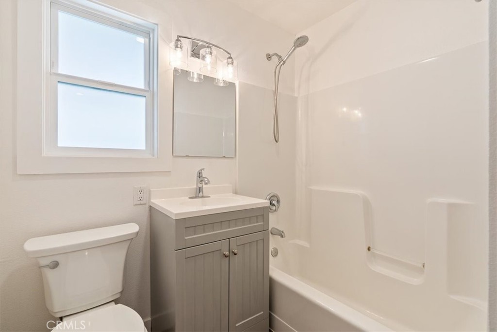 625 Moss, Paso Robles, CA 93446