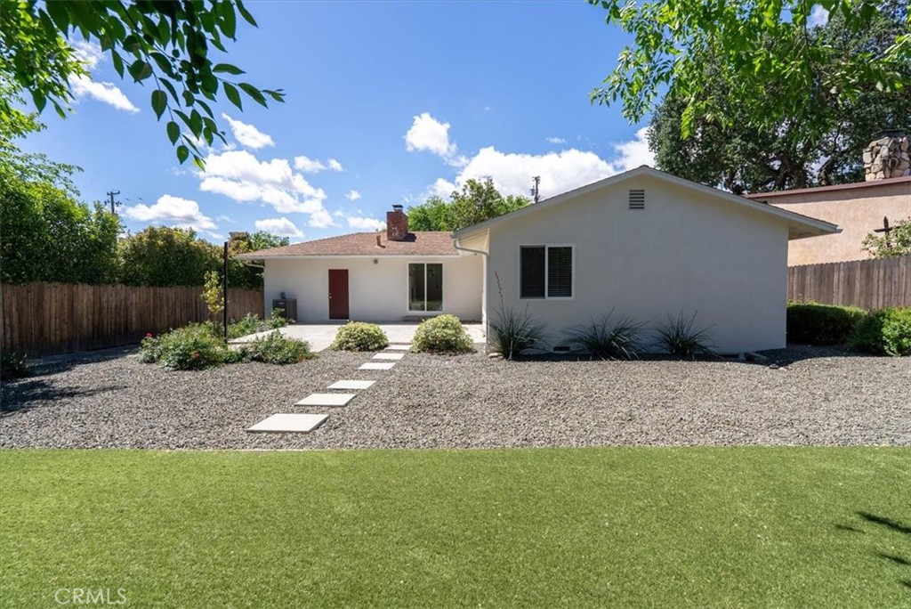 625 Moss, Paso Robles, CA 93446