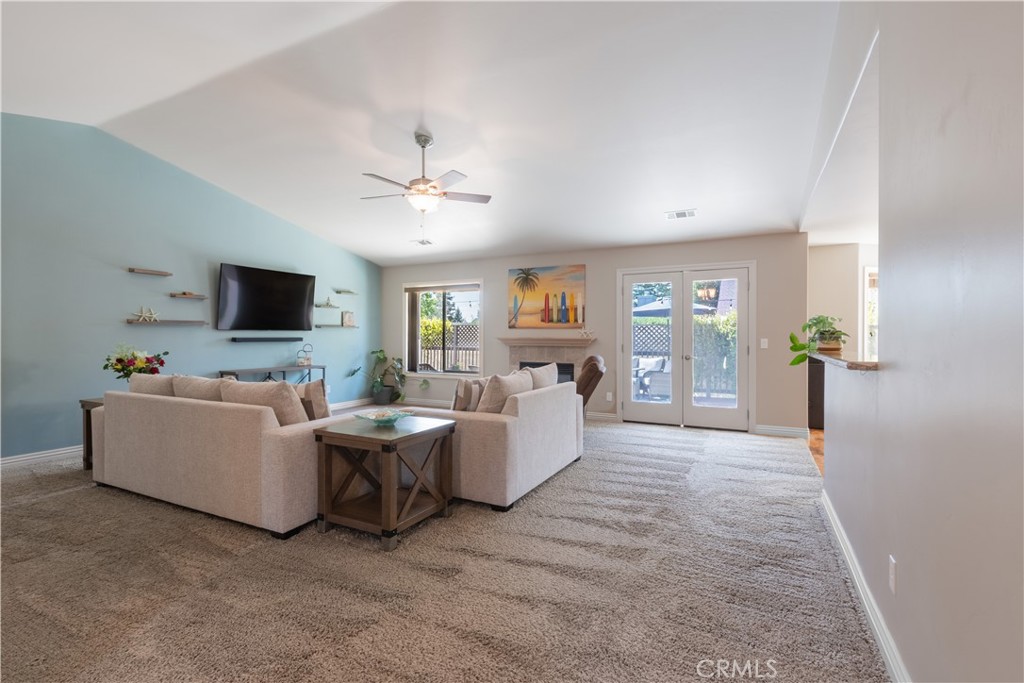 310 Oak Grove Ct, Paso Robles, CA 93446