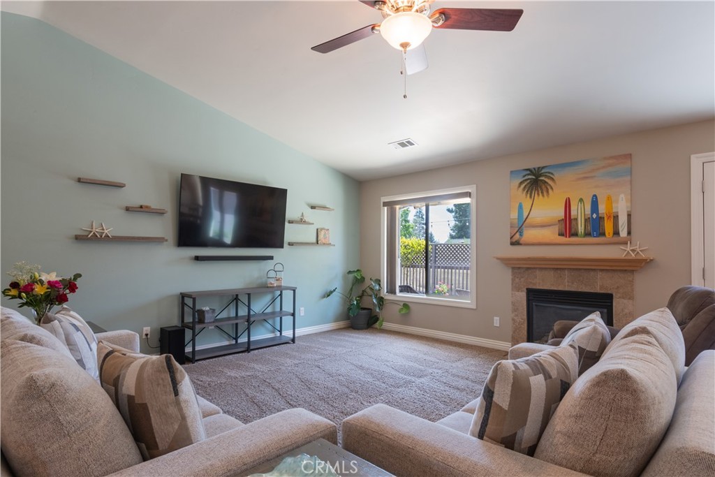 310 Oak Grove Ct, Paso Robles, CA 93446