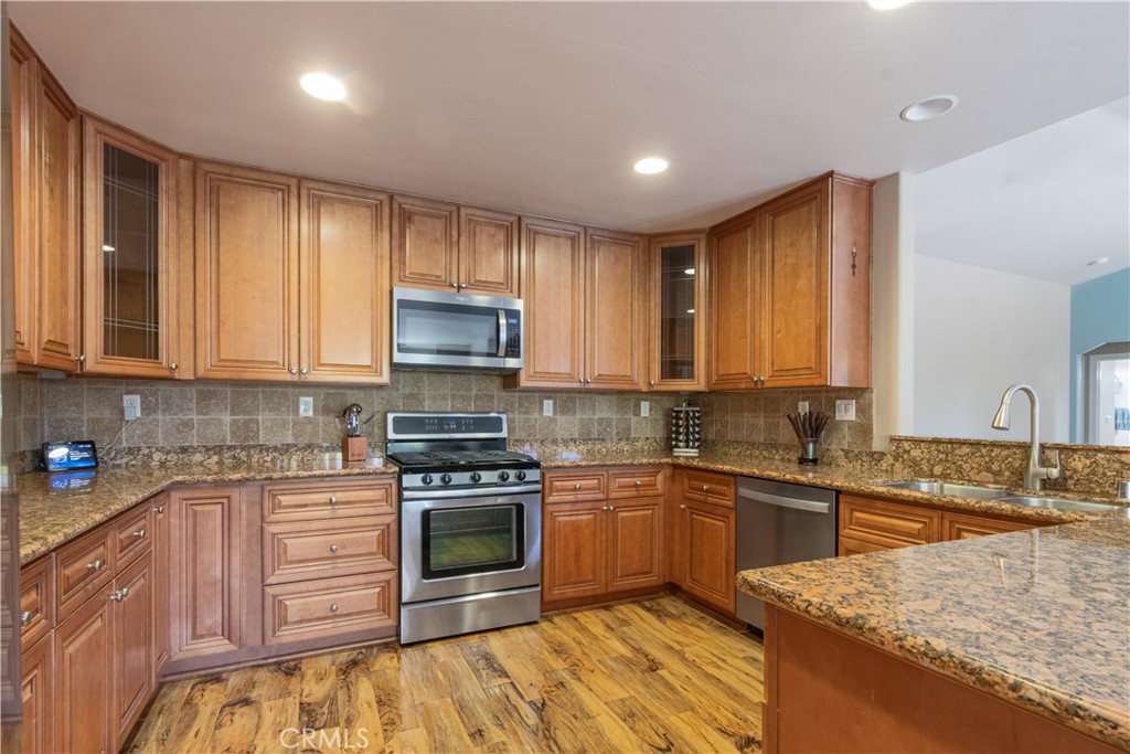 310 Oak Grove Ct, Paso Robles, CA 93446