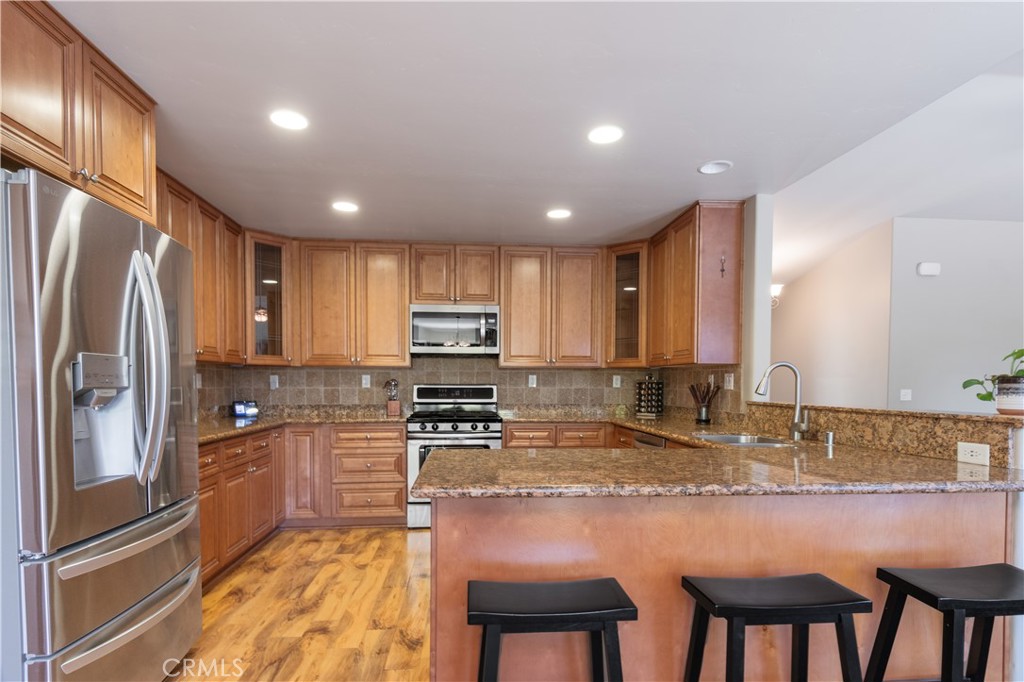 310 Oak Grove Ct, Paso Robles, CA 93446