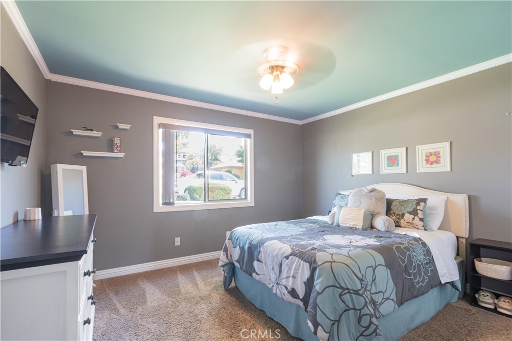 310 Oak Grove Ct, Paso Robles, CA 93446