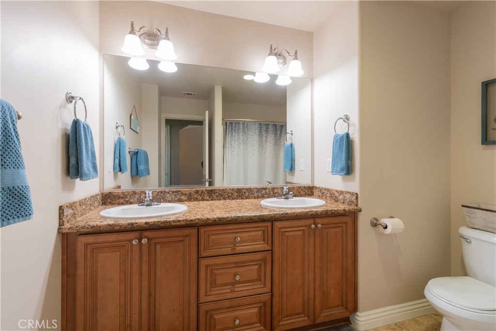 310 Oak Grove Ct, Paso Robles, CA 93446
