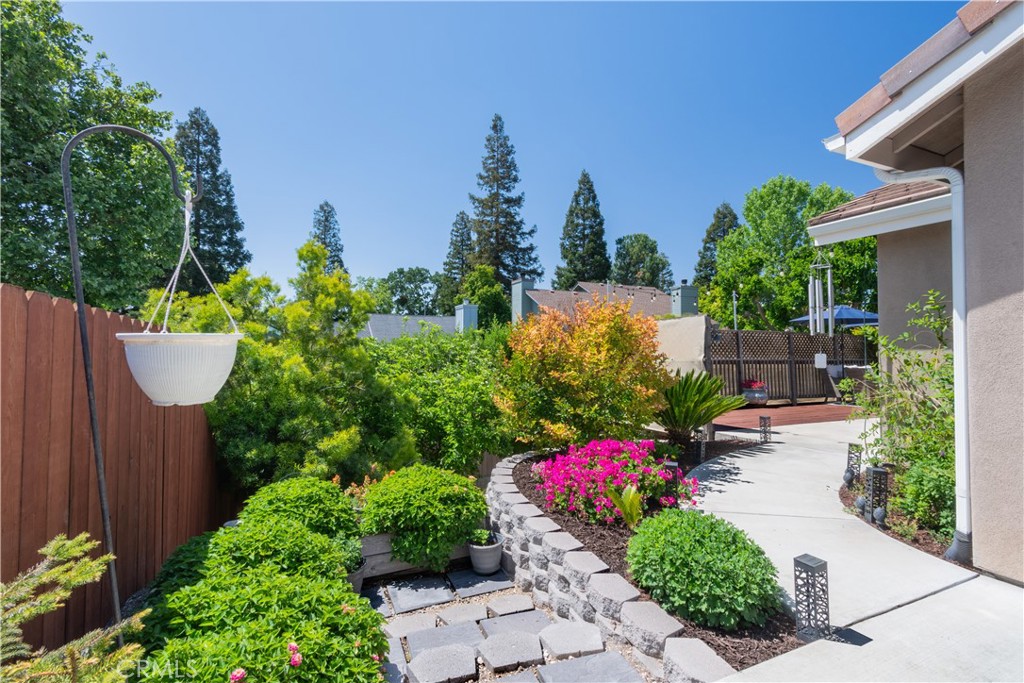 310 Oak Grove Ct, Paso Robles, CA 93446