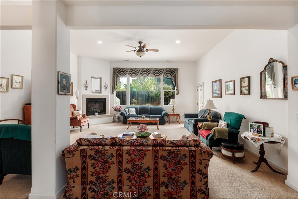 1411 Crown Way, Paso Robles, CA 93446