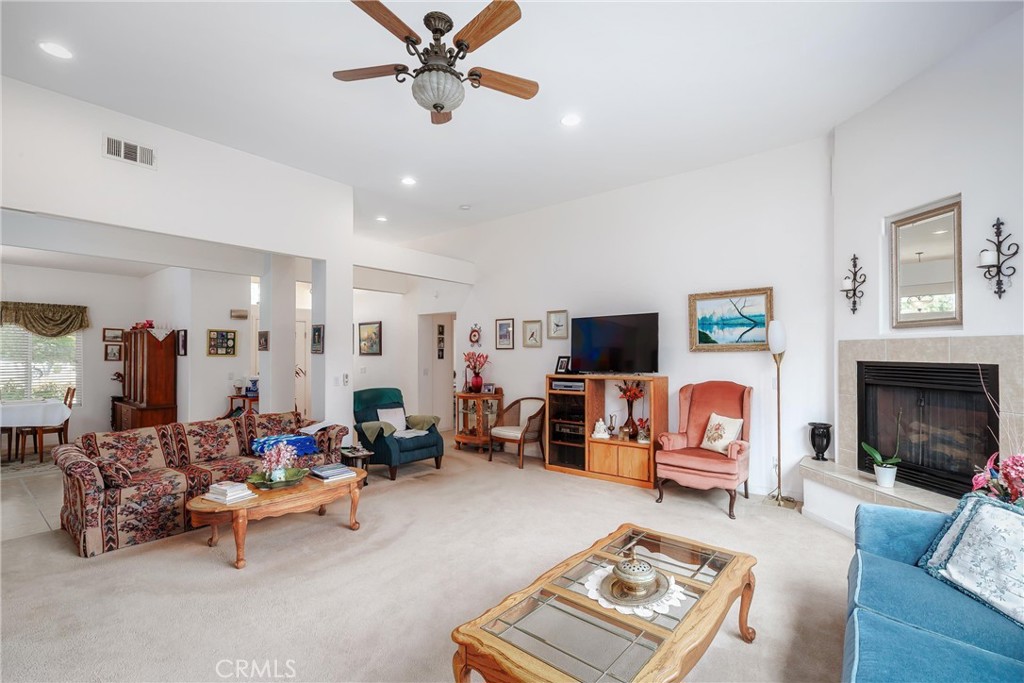 1411 Crown Way, Paso Robles, CA 93446