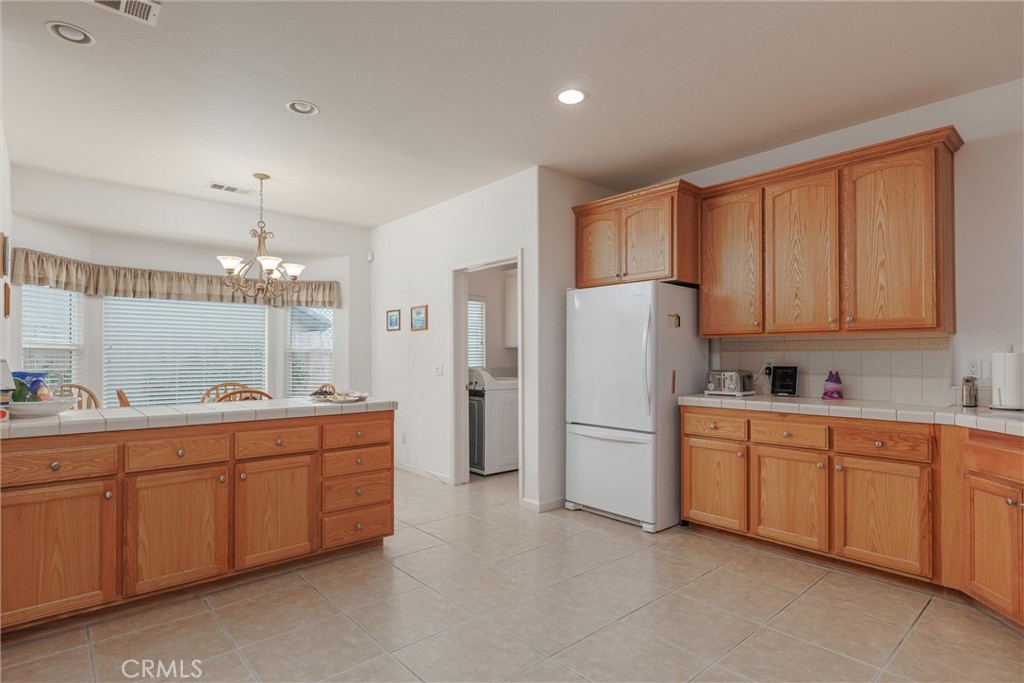1411 Crown Way, Paso Robles, CA 93446