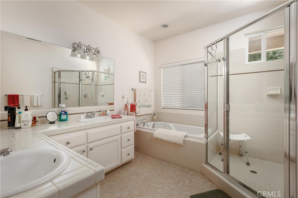 1411 Crown Way, Paso Robles, CA 93446