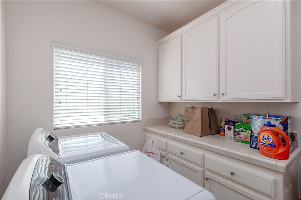 1411 Crown Way, Paso Robles, CA 93446