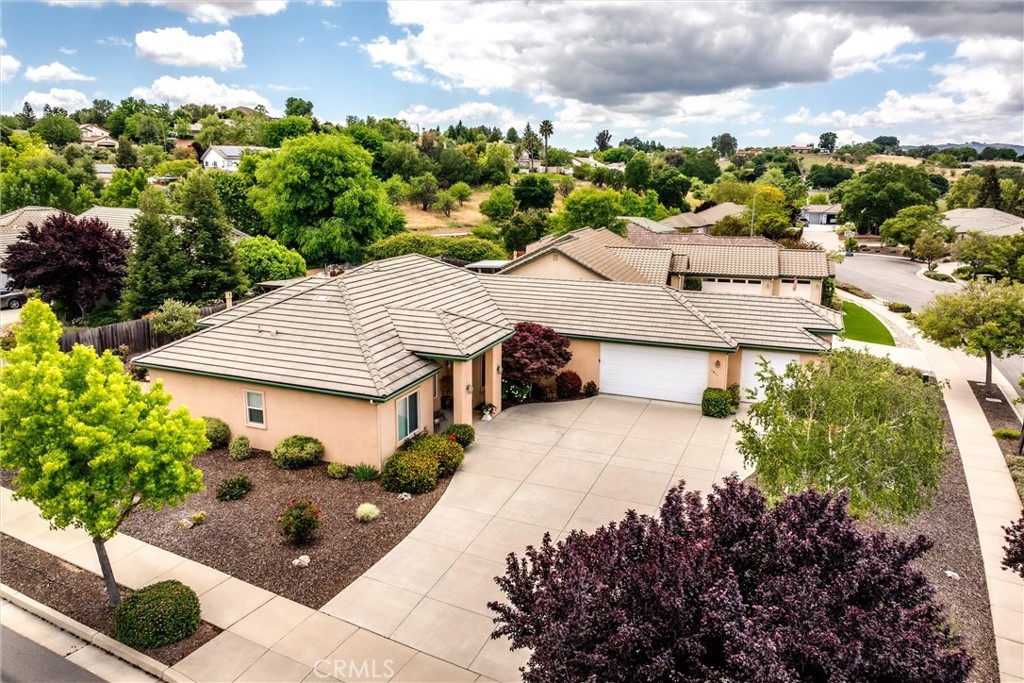 1411 Crown Way, Paso Robles, CA 93446