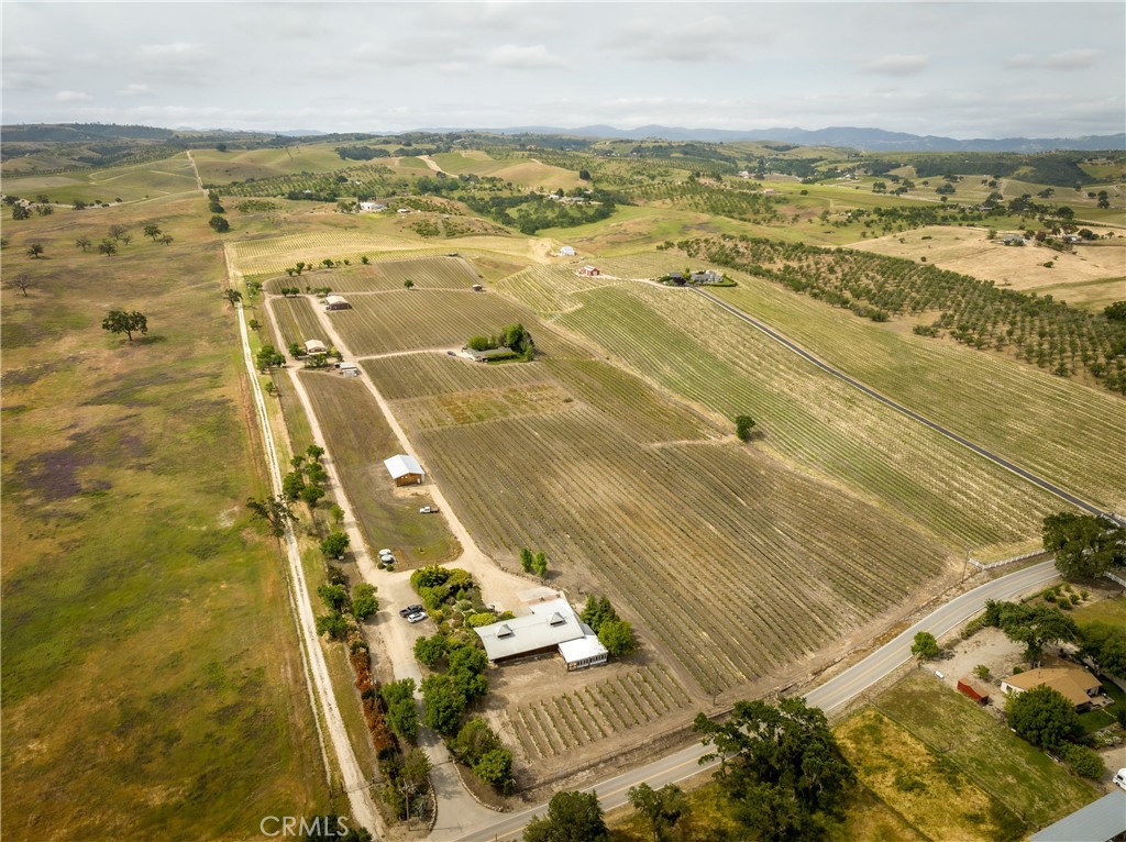 5575 El Pomar, Templeton, CA 93465