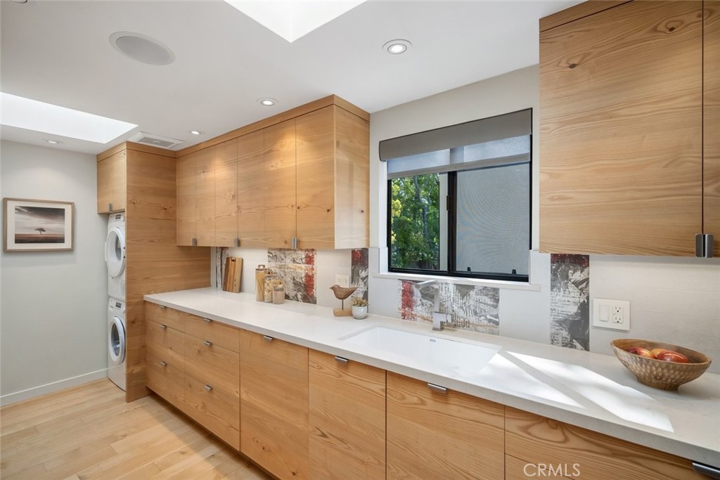 1257 Iris #4, San Luis Obispo, CA 93401