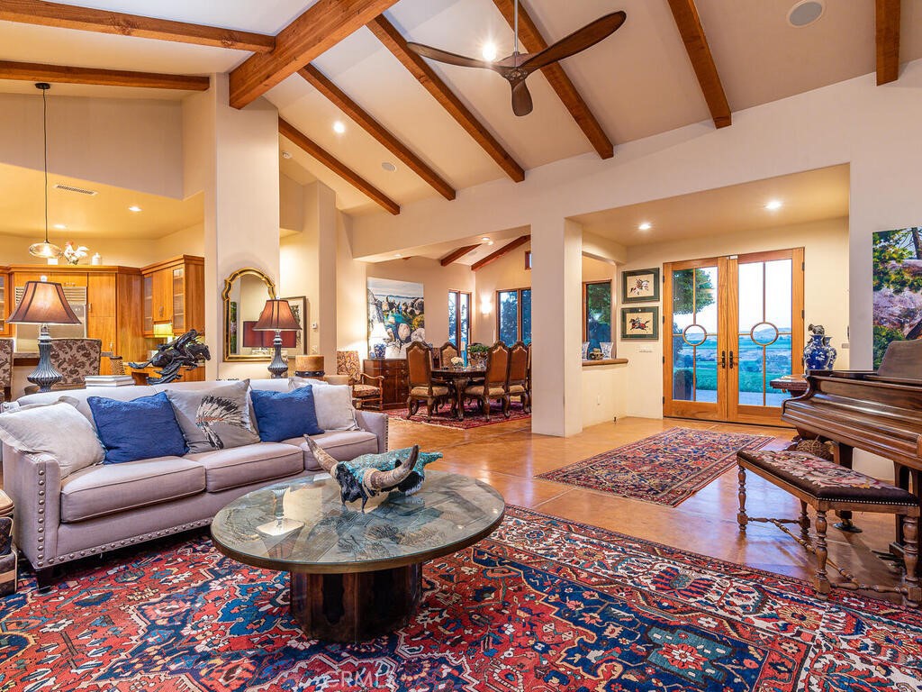 7790 Airport Rd, Paso Robles, CA 93446