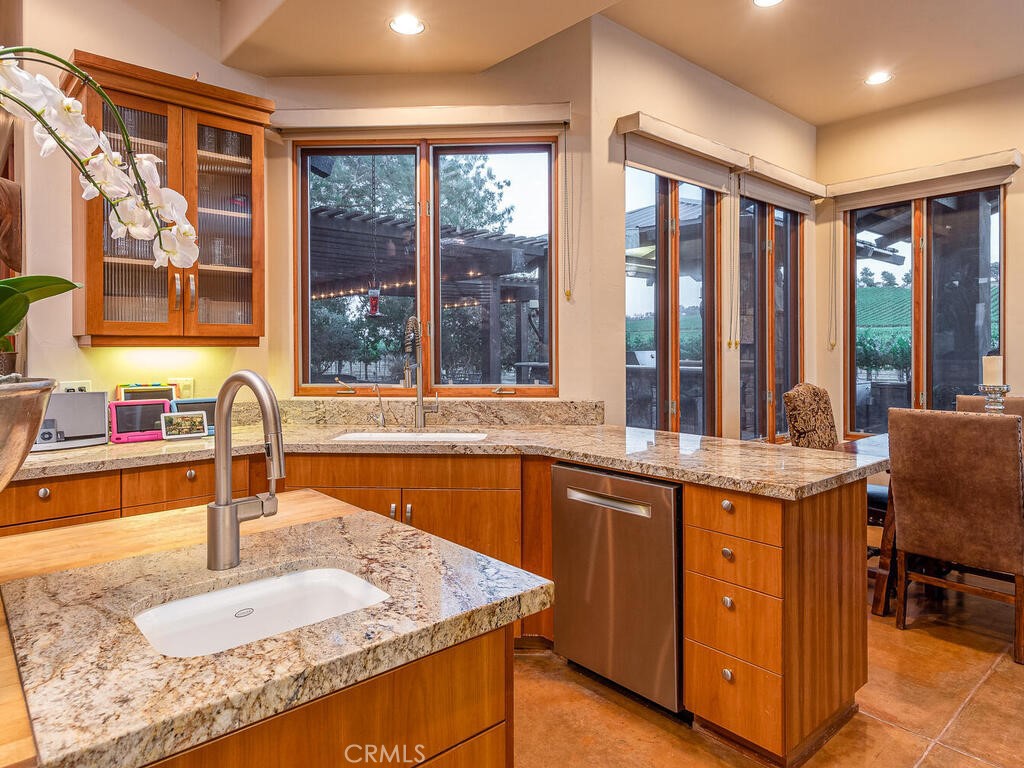 7790 Airport Rd, Paso Robles, CA 93446