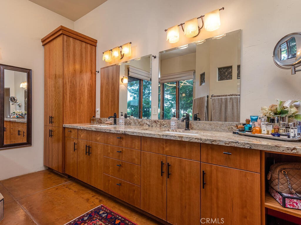 7790 Airport Rd, Paso Robles, CA 93446