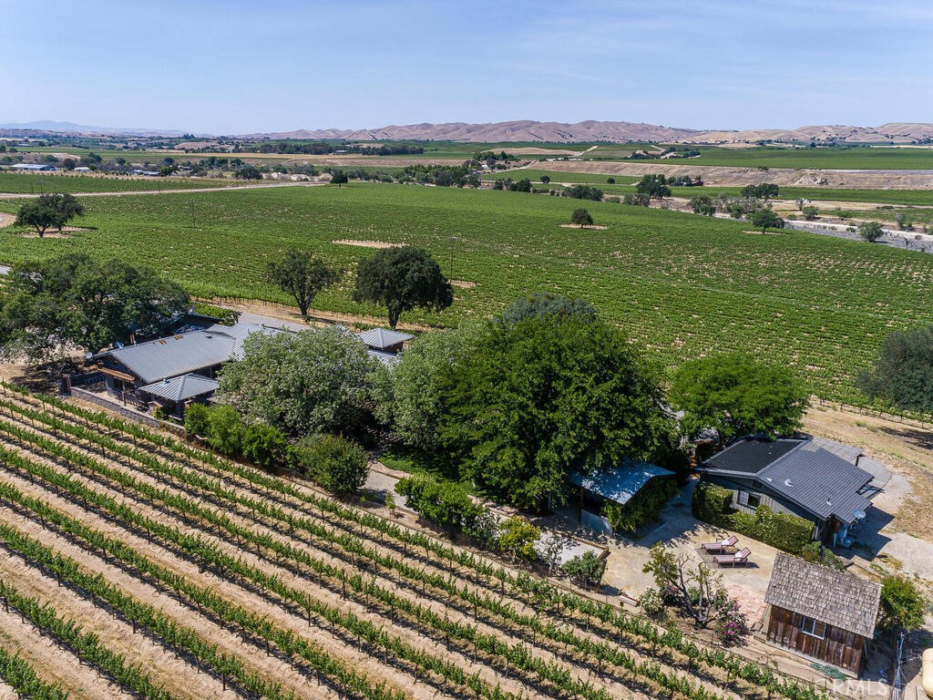 7790 Airport Rd, Paso Robles, CA 93446