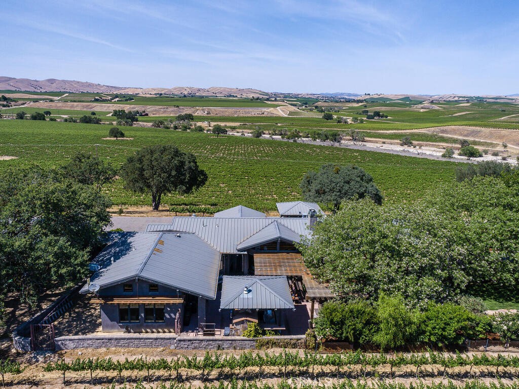 7790 Airport Rd, Paso Robles, CA 93446
