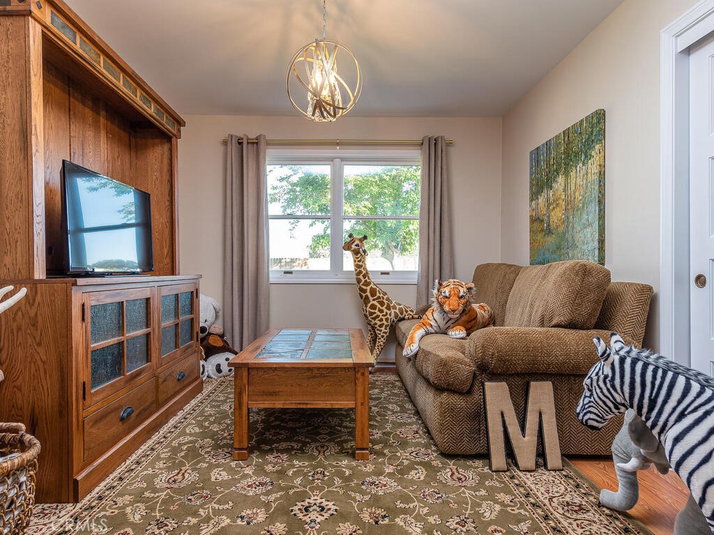 7790 Airport Rd, Paso Robles, CA 93446