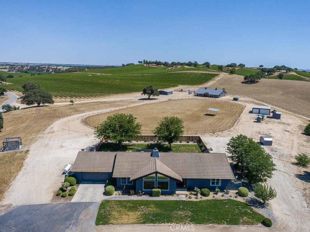 7790 Airport Rd, Paso Robles, CA 93446