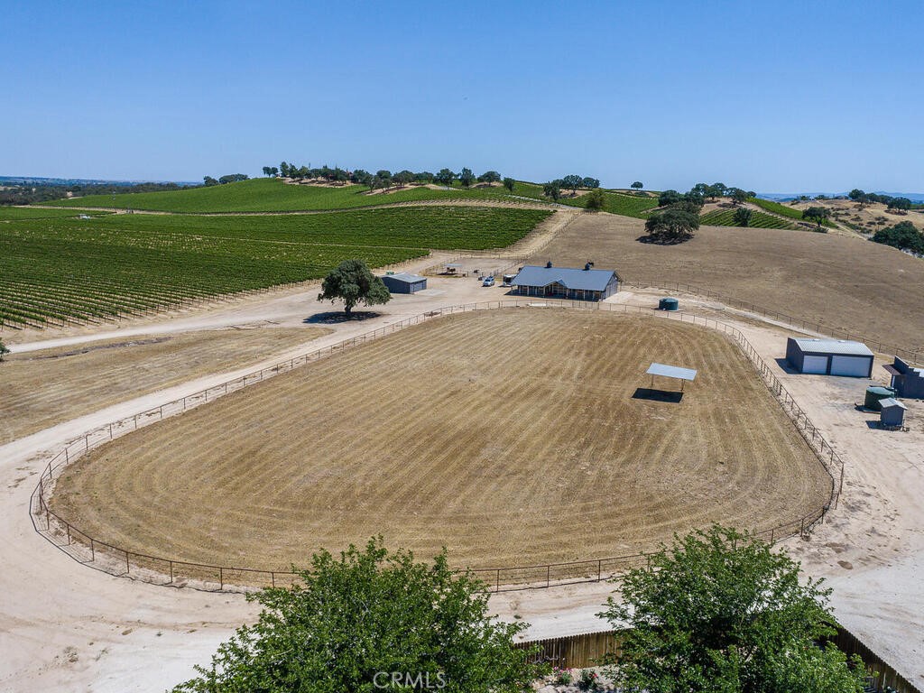 7790 Airport Rd, Paso Robles, CA 93446