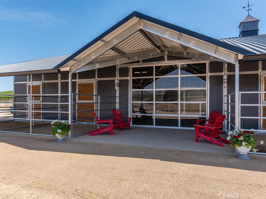 7790 Airport Rd, Paso Robles, CA 93446