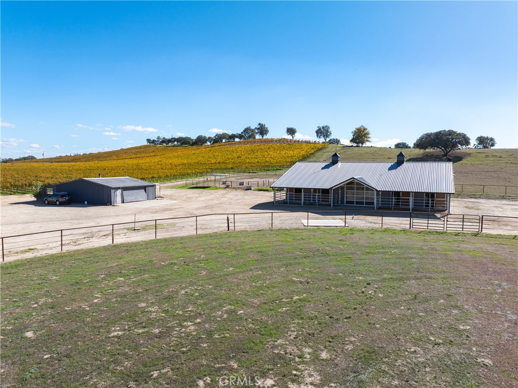 7790 Airport Rd, Paso Robles, CA 93446