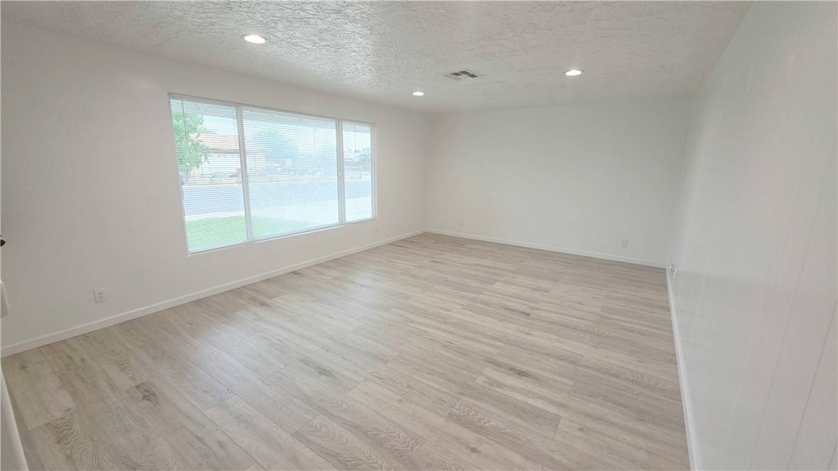 115 9th, Delano, CA 93215