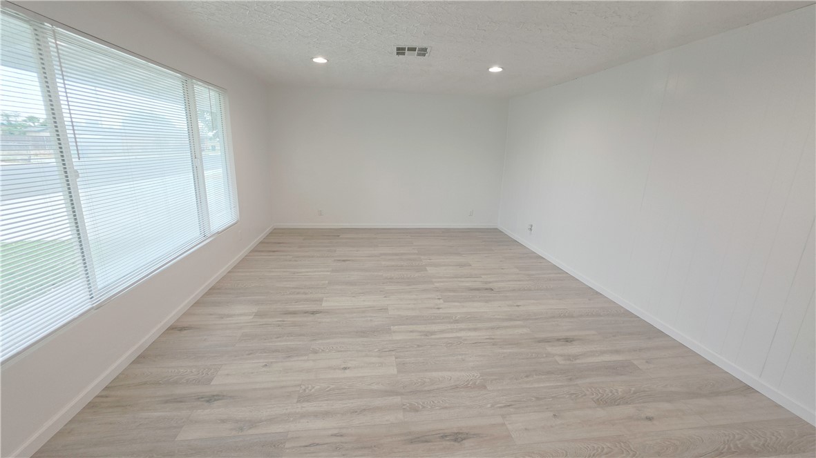 115 9th, Delano, CA 93215