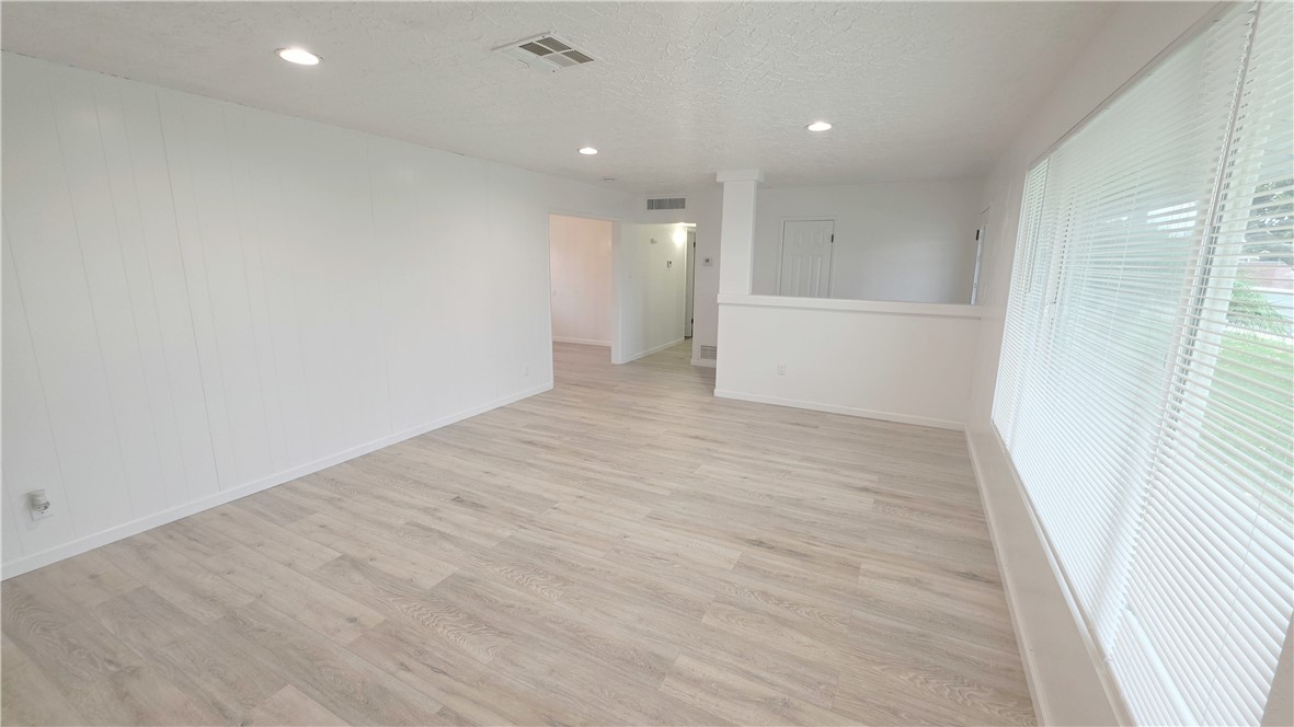 115 9th, Delano, CA 93215