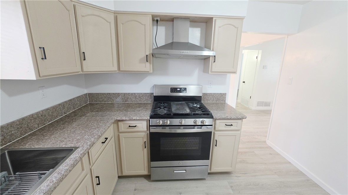 115 9th, Delano, CA 93215